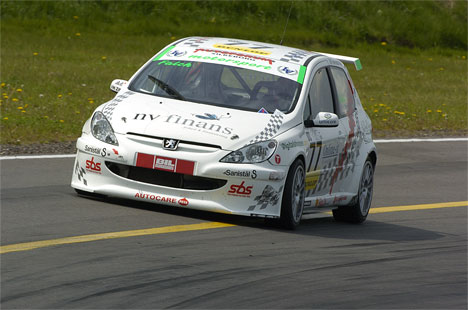 David Falch måtte helt ud til kanterne i tidtagningens sidste minutter for at finde de sidste tusindedele (Foto: Birger Vilén - <a href=http://www.euroracer.org target=_blank>www.euroracer.org</a>)